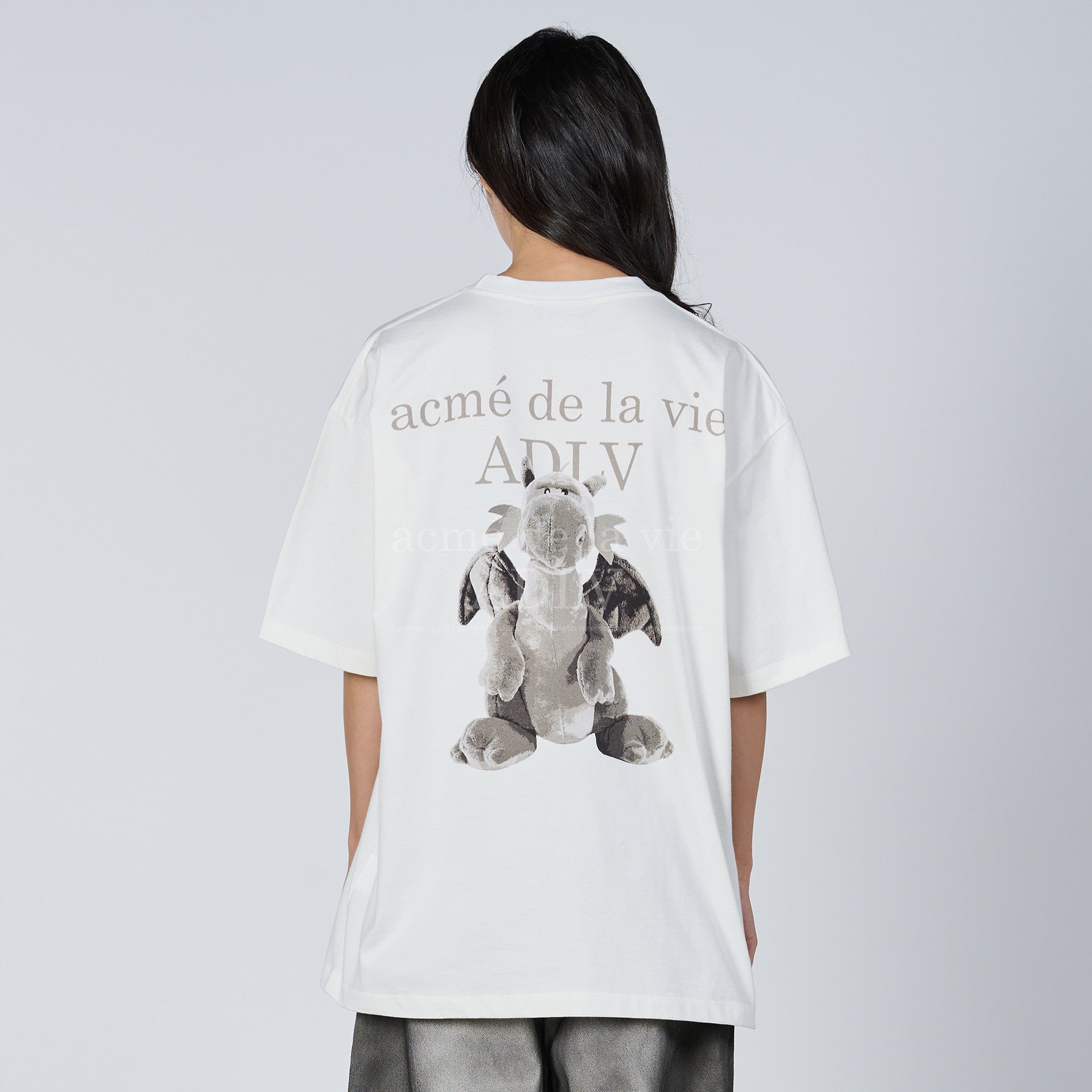 ADLV FUZZY DRAGON ARTWORK SHORT SLEEVE T-SHIRT CREAM
